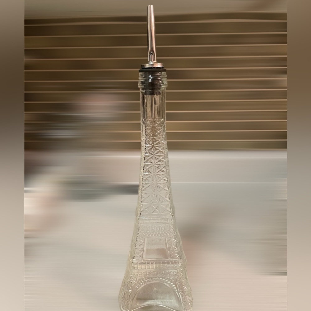 •Eiffel Tower Glass Oil Dispenser